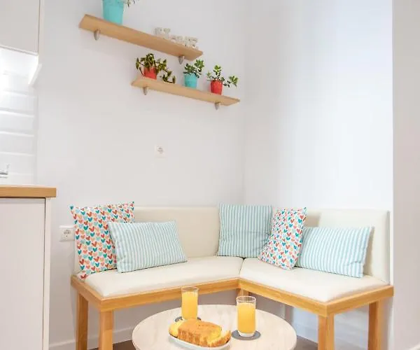 Little Gem By The Sea